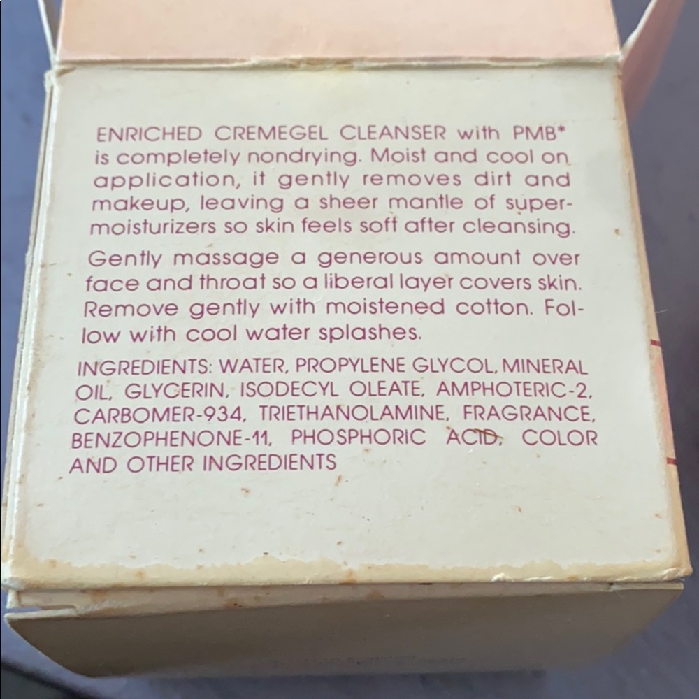 Avon Moisture Secret Enriched Cremegel Cleanser - Picture 3 of 10
